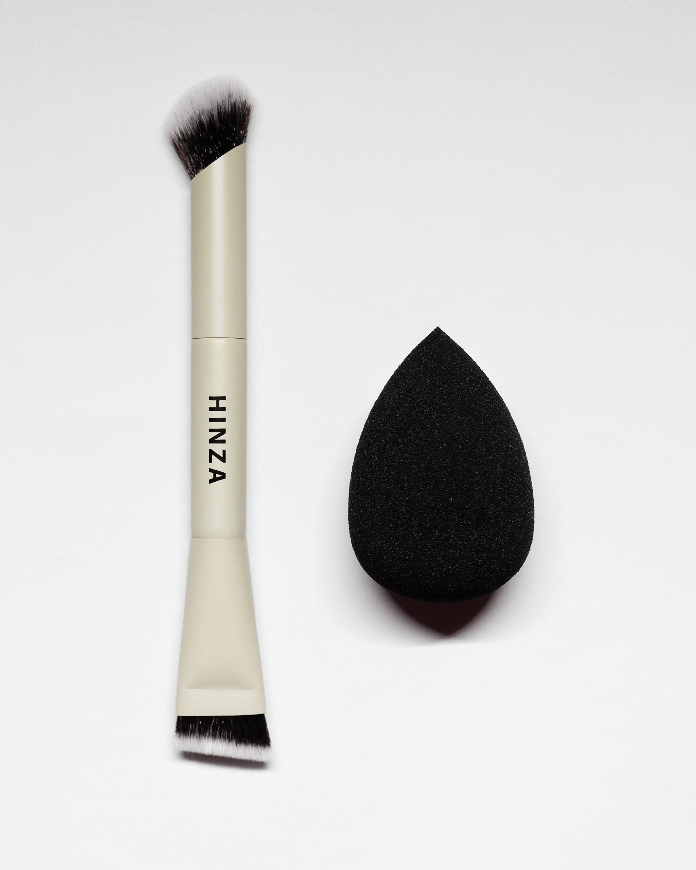 H01 brush+ beauty blender